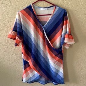 Casual top, size large